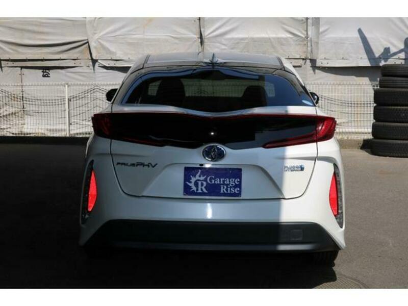 PRIUS PHV