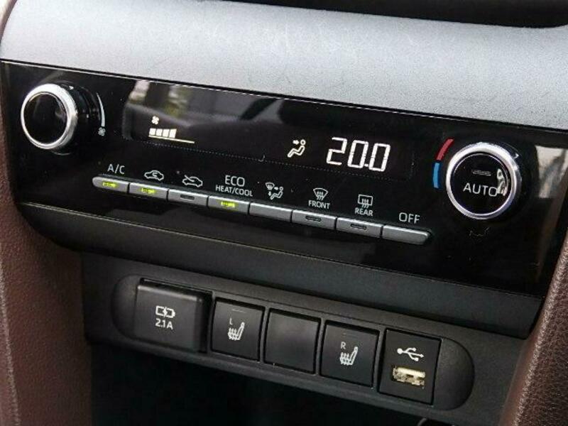 YARIS CROSS