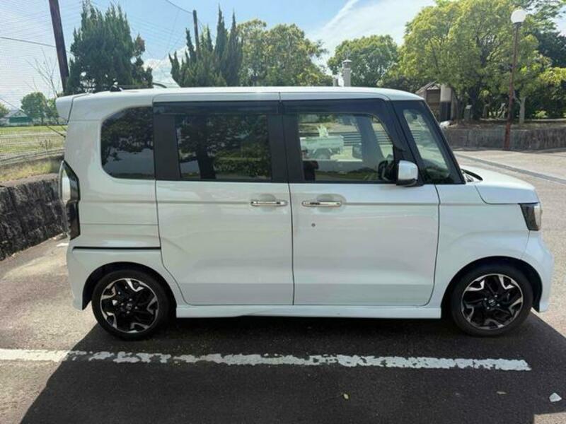 N BOX CUSTOM