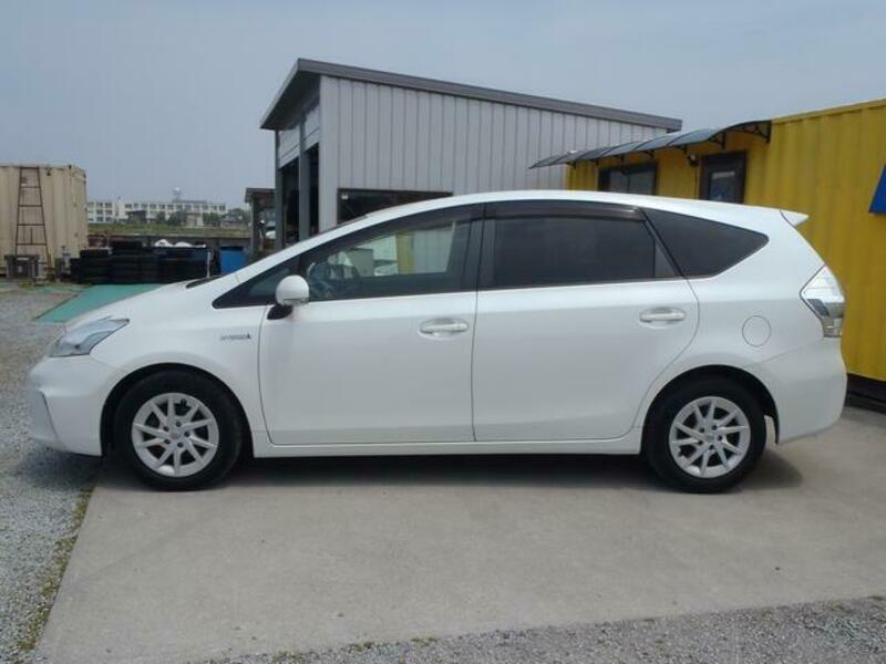 PRIUS ALPHA