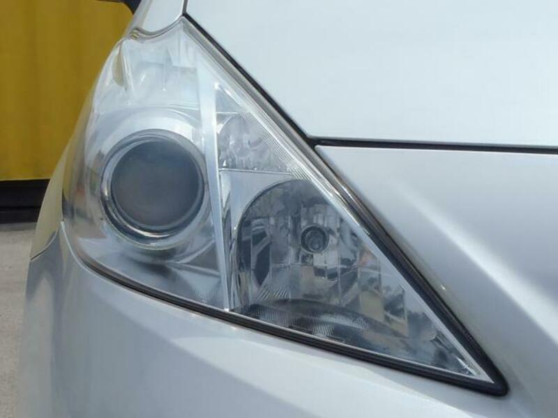 PRIUS ALPHA
