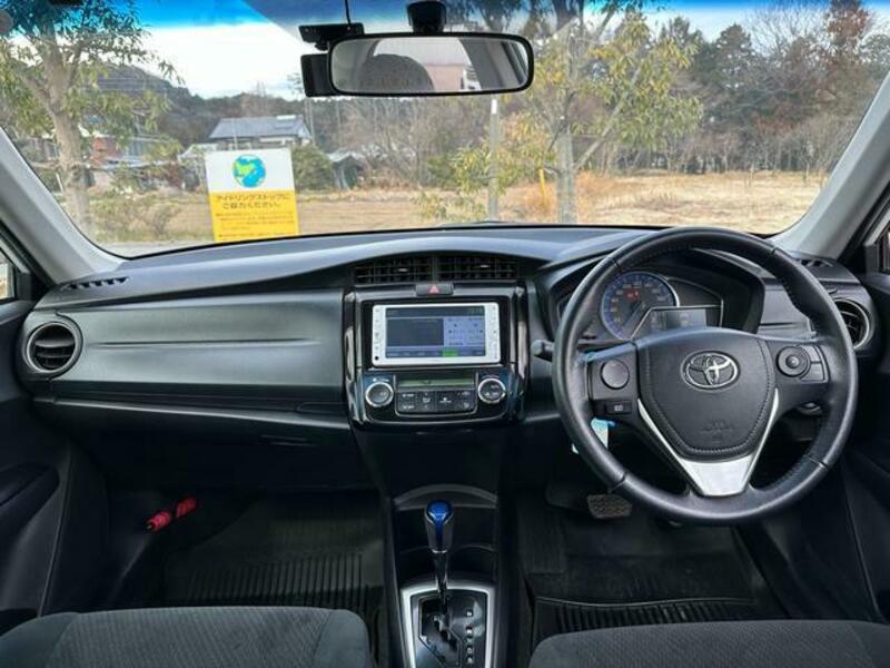 COROLLA AXIO