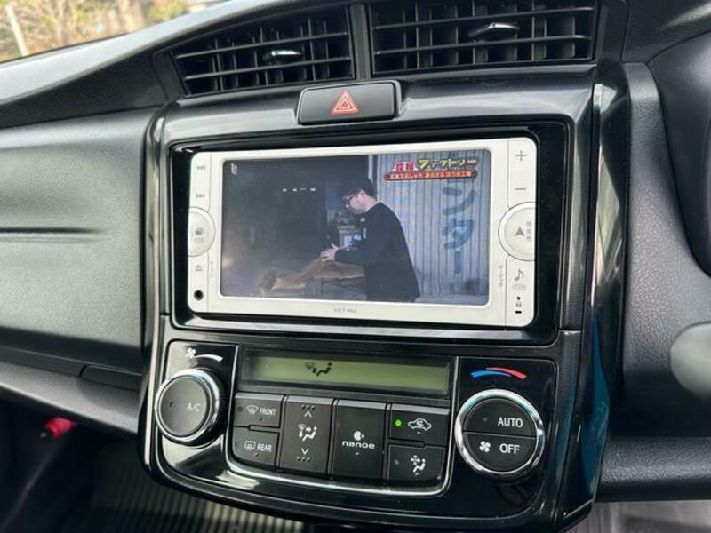 COROLLA AXIO