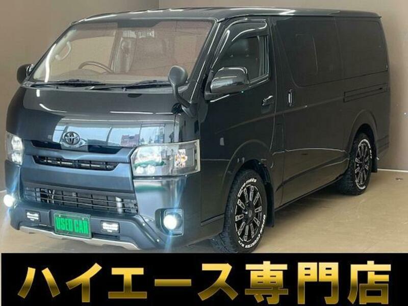 TOYOTA HIACE VAN