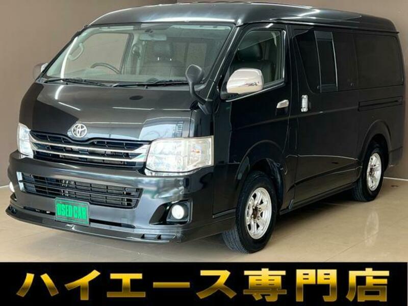 TOYOTA HIACE VAN