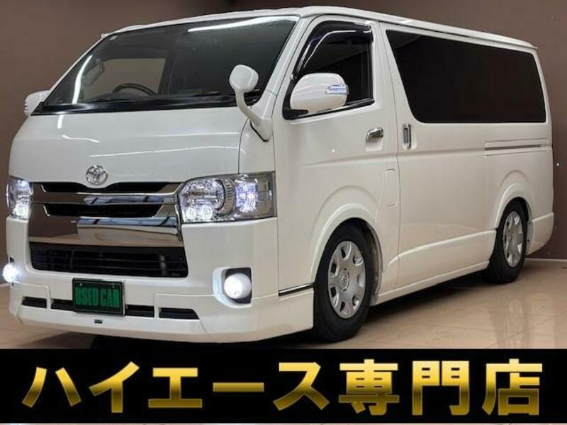 TOYOTA HIACE VAN