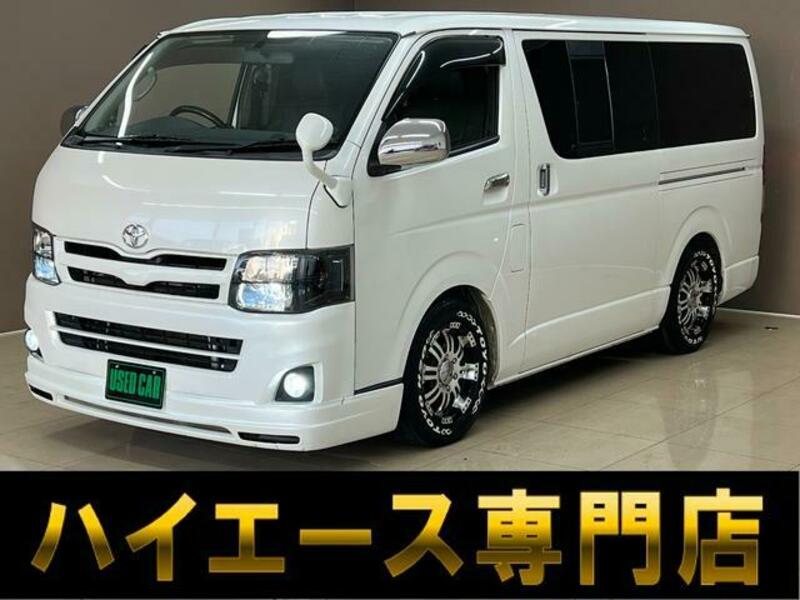 TOYOTA HIACE VAN