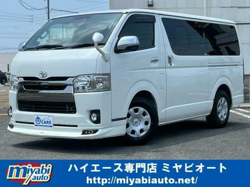 TOYOTA HIACE VAN