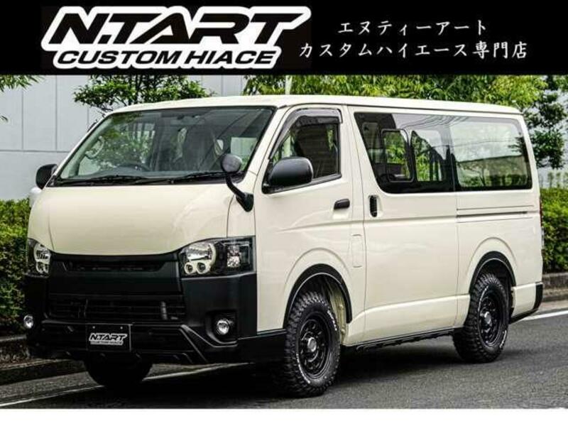 TOYOTA HIACE VAN