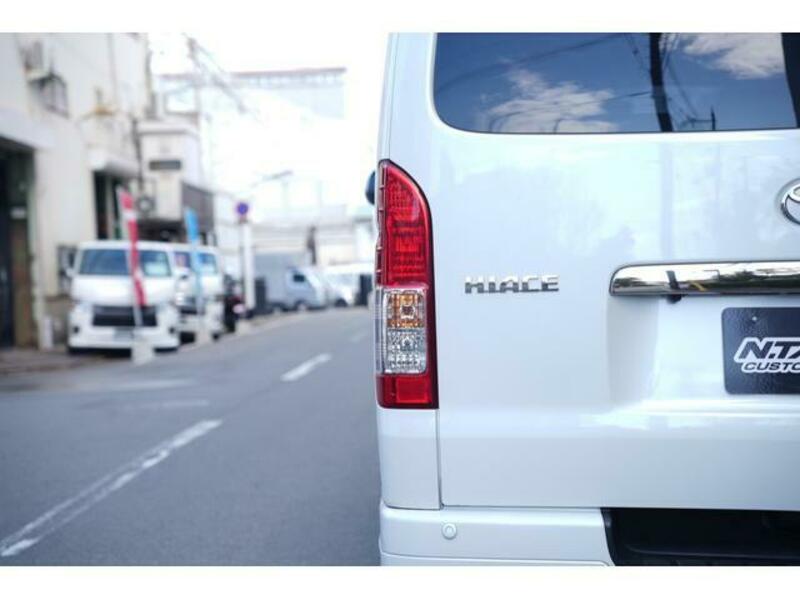 HIACE VAN