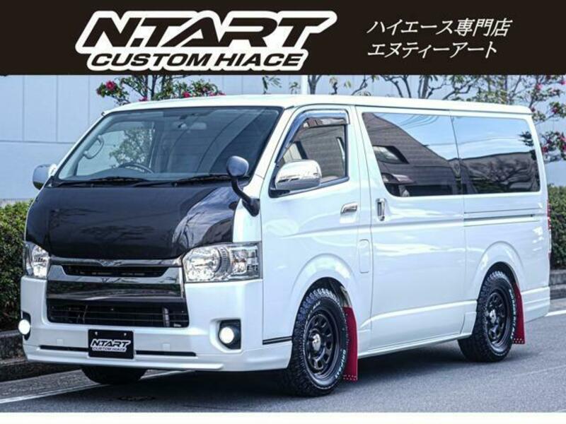 TOYOTA HIACE VAN