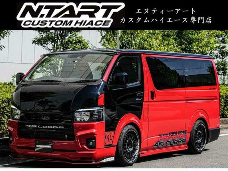 TOYOTA HIACE VAN