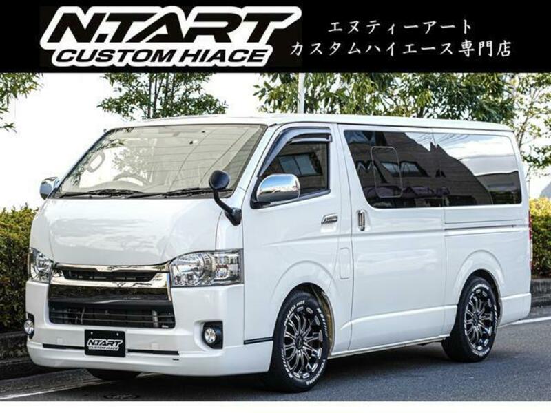 TOYOTA HIACE VAN