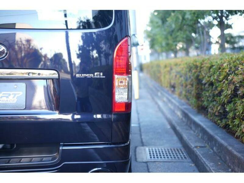 HIACE VAN