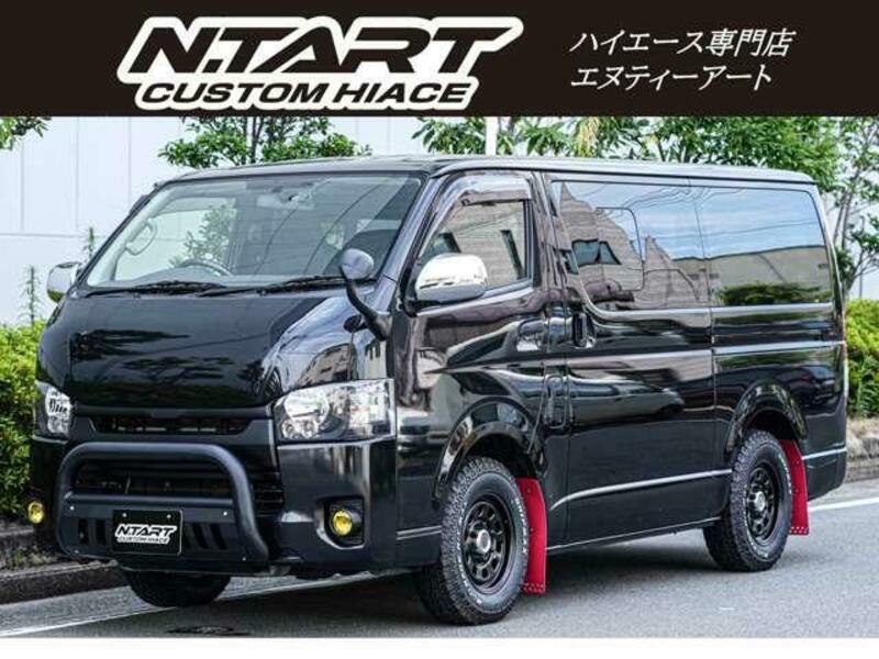 TOYOTA HIACE VAN