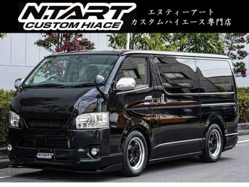 TOYOTA HIACE VAN