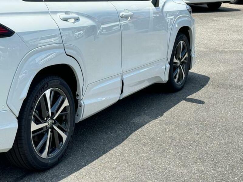 COROLLA CROSS