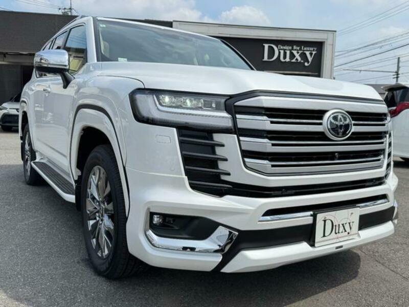 LAND CRUISER
