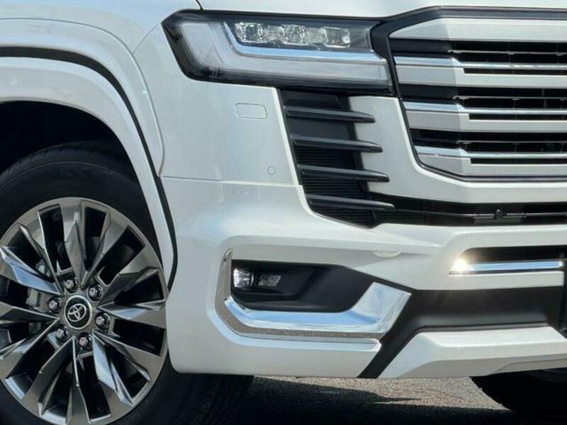 LAND CRUISER