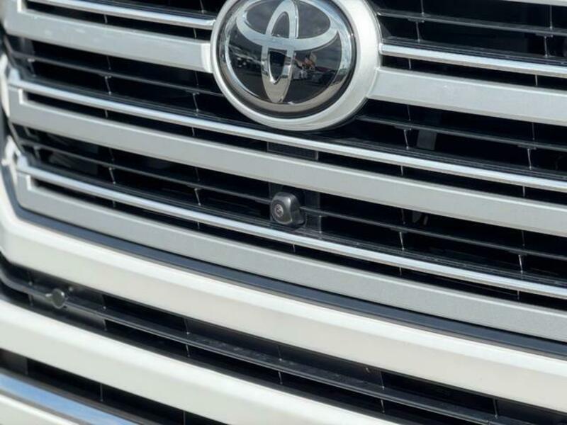 LAND CRUISER