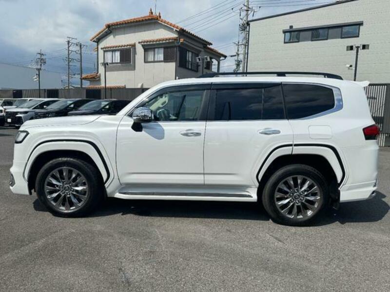 LAND CRUISER