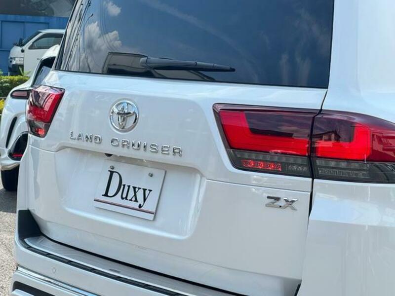 LAND CRUISER