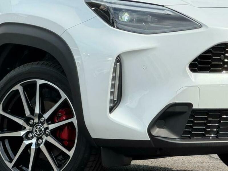 YARIS CROSS