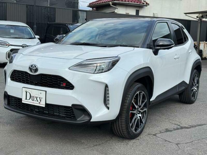 YARIS CROSS