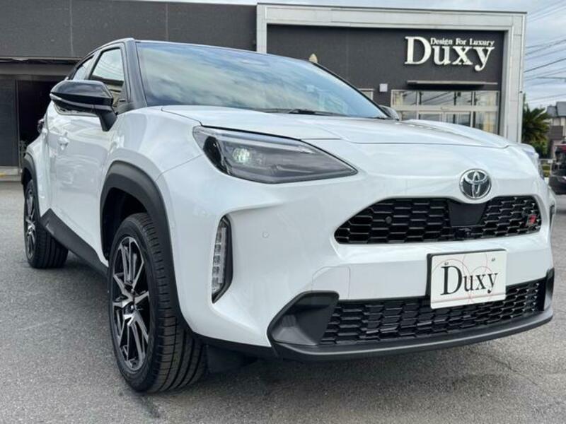 YARIS CROSS