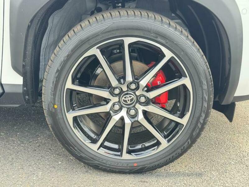 YARIS CROSS