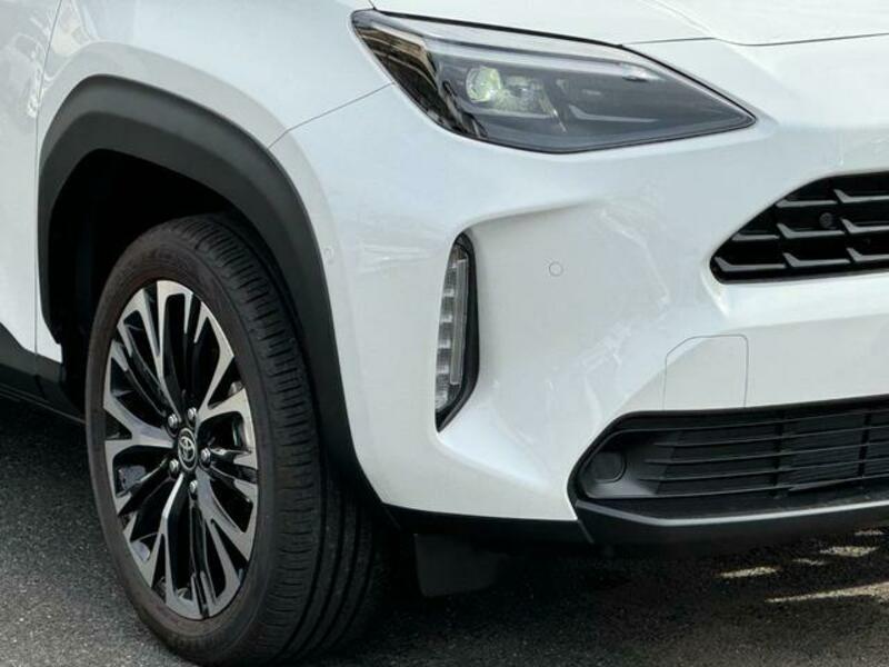 YARIS CROSS