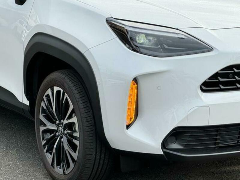 YARIS CROSS