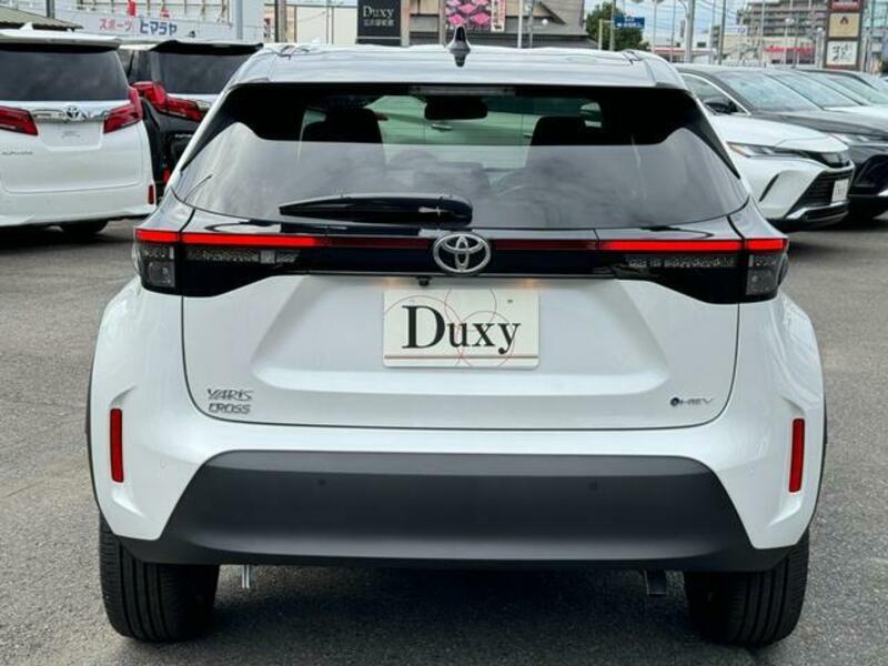 YARIS CROSS