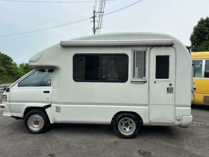 TOWNACE TRUCK
