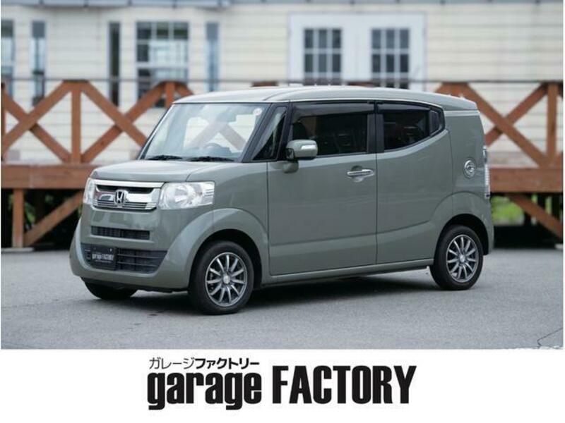 HONDA N BOX SLASH