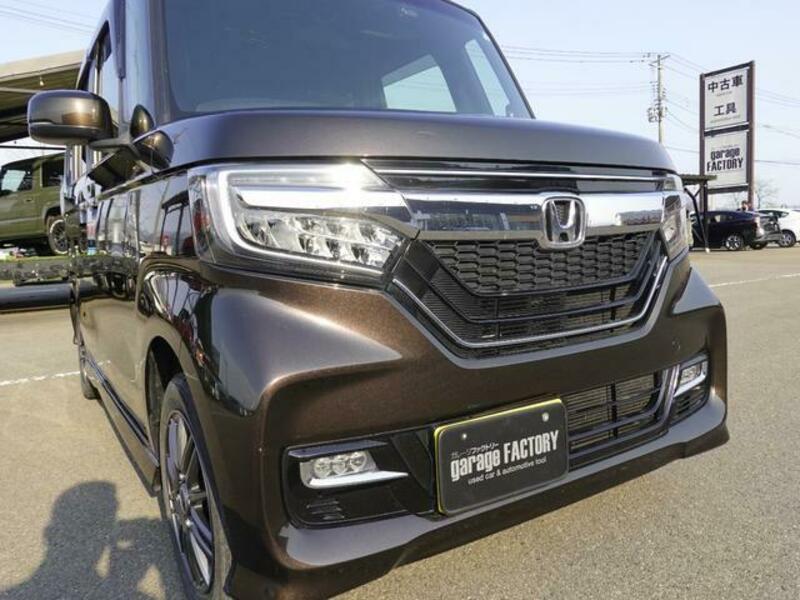 N BOX CUSTOM