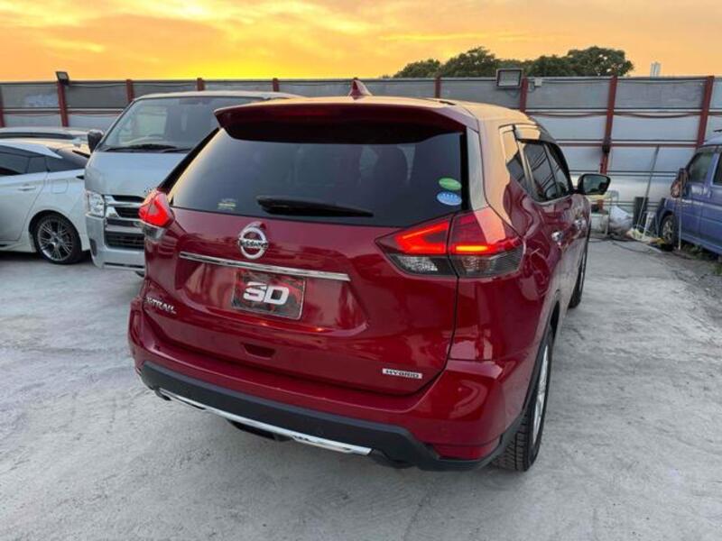 X-TRAIL