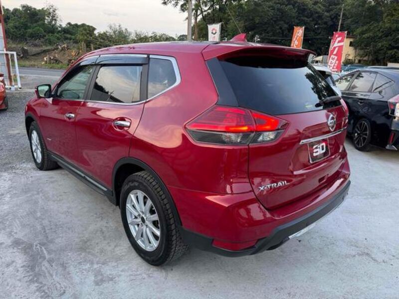 X-TRAIL
