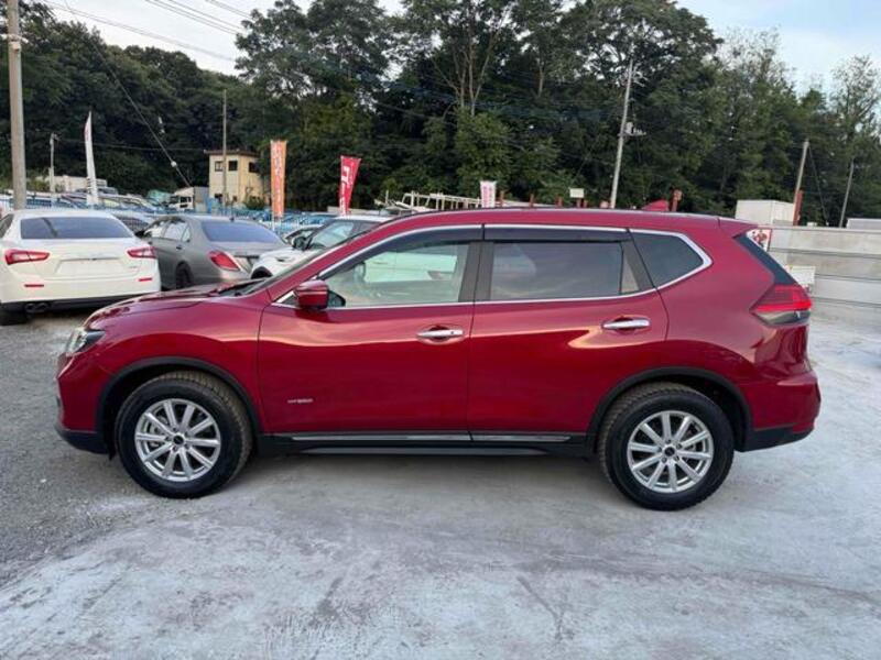 X-TRAIL