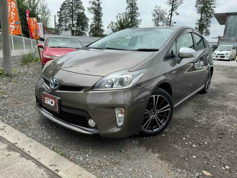 TOYOTA PRIUS