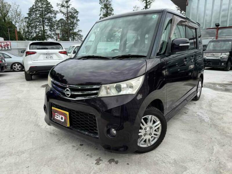 NISSAN ROOX
