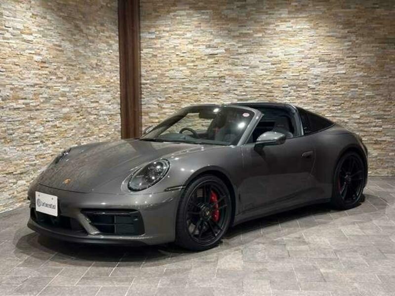 911