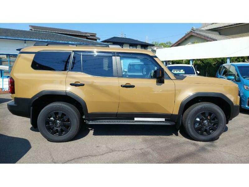 LAND CRUISER 250
