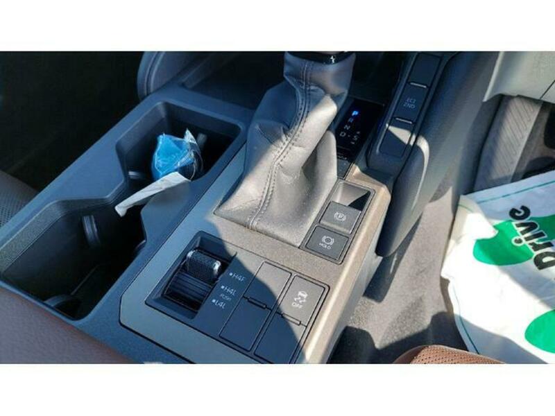 LAND CRUISER 250