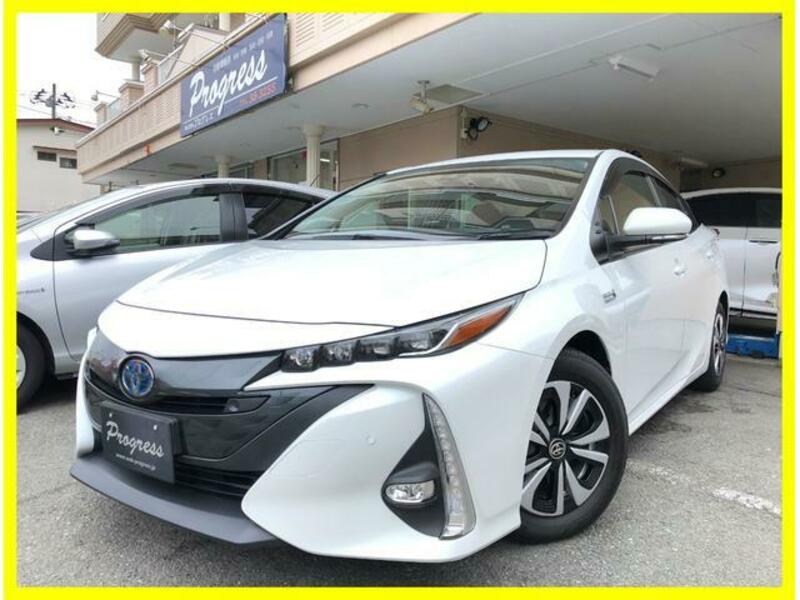 TOYOTA PRIUS PHV
