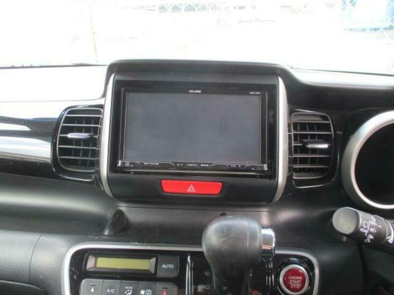 N BOX CUSTOM