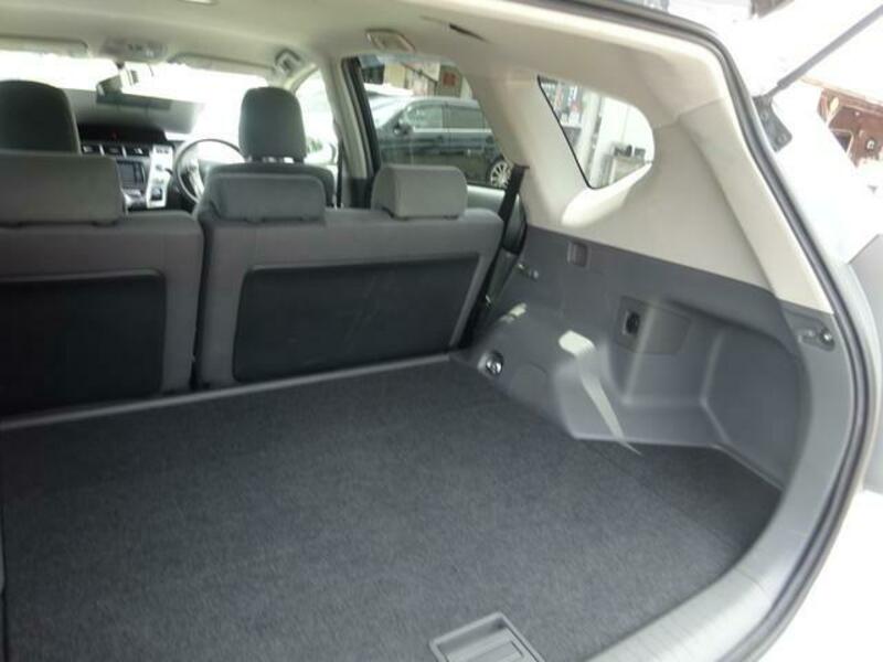 PRIUS ALPHA