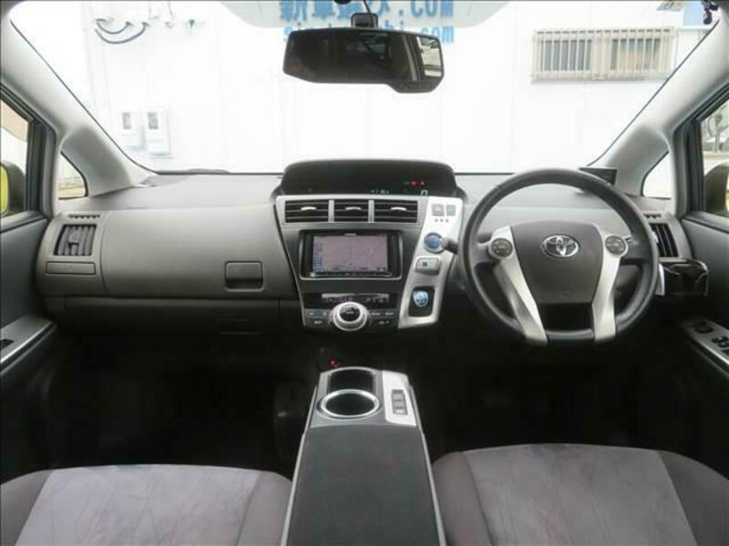 PRIUS ALPHA