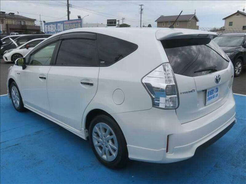 PRIUS ALPHA