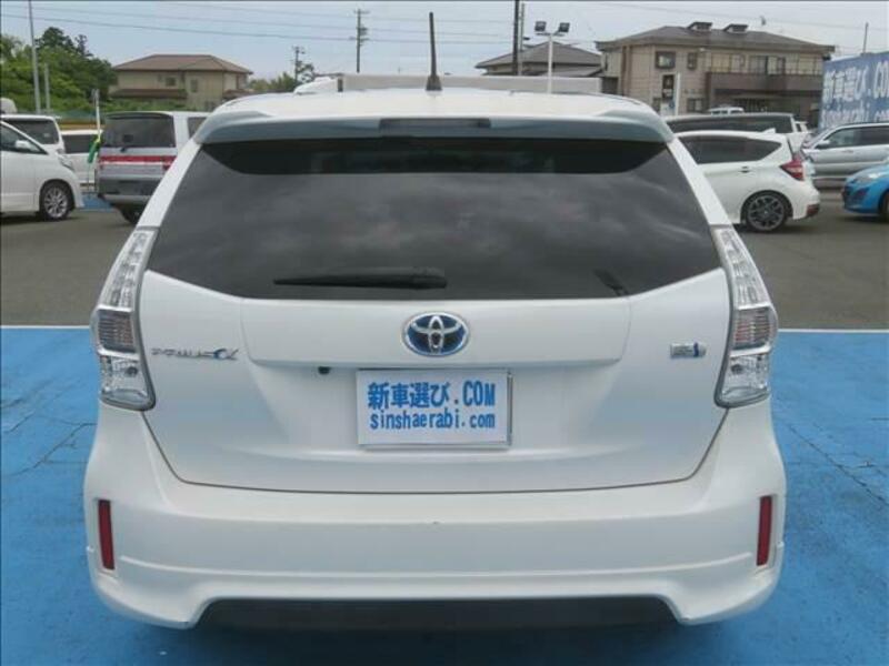 PRIUS ALPHA